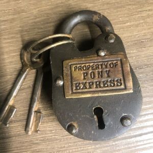 Antique-Finish RUSTIC Cast Iron Property Pony Express Gate Lock Padlock w/2 Keys